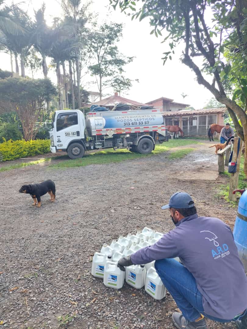 Aplicación de bacterias benéficas en campo