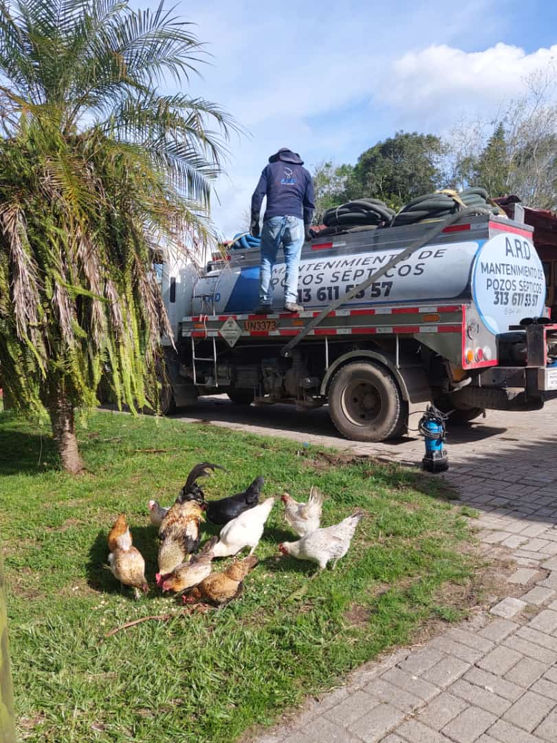 Trabajo en campo ARD Pozos Sépticos